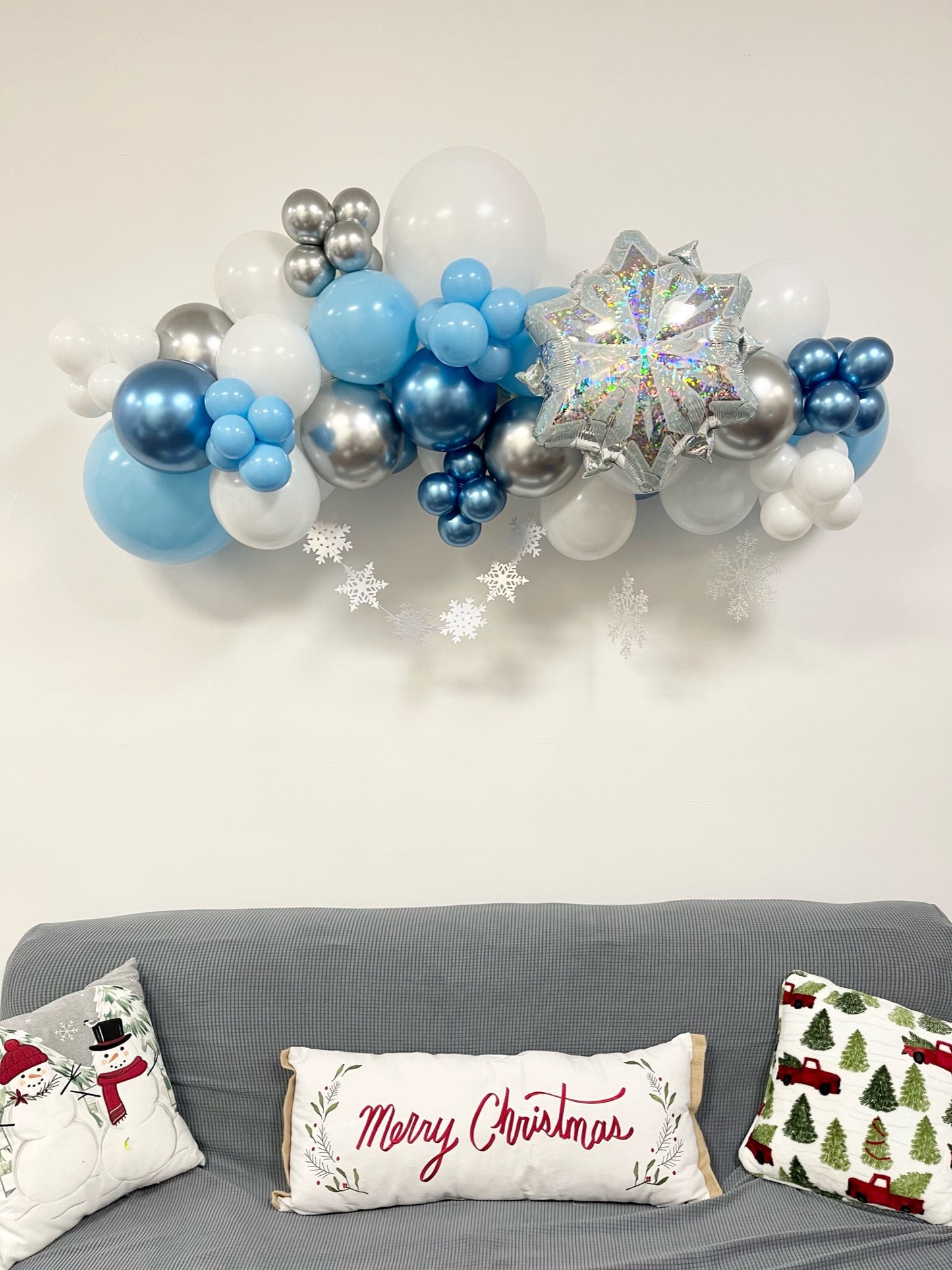 Chance of Flurries -  Grab & Go Balloon Garland