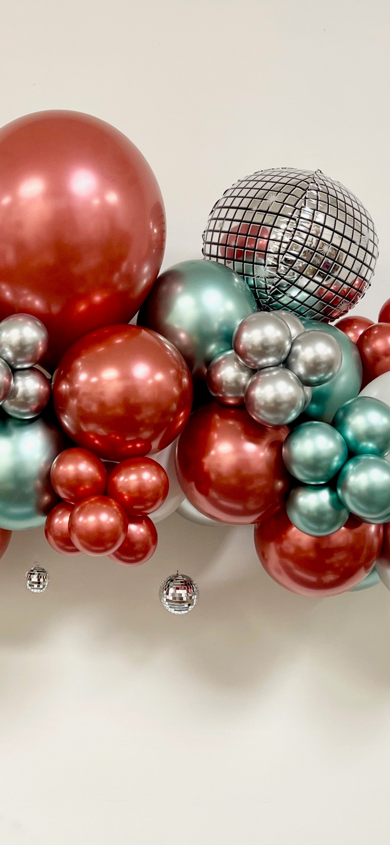 Shiny & Chrome - DIY 6' Balloon Garland Kit